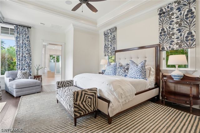 160 16th AVE S, Naples, FL 34102
