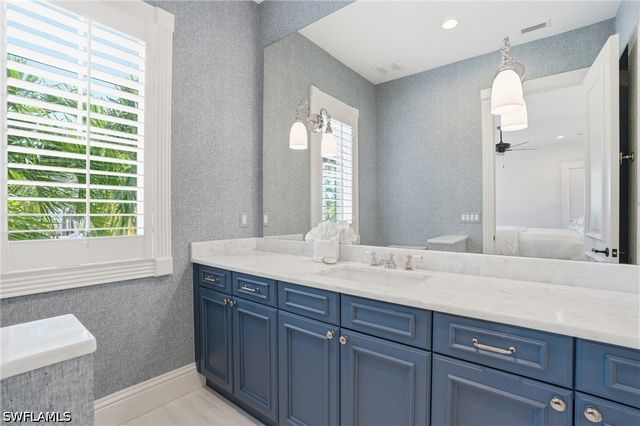 160 16th AVE S, Naples, FL 34102