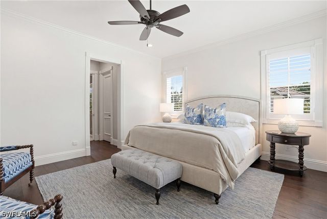160 16th AVE S, Naples, FL 34102