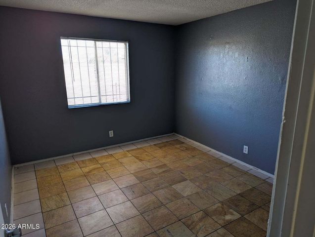 2957 E ATLANTA Avenue, Phoenix, AZ 85040