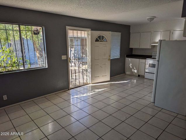 2957 E ATLANTA Avenue, Phoenix, AZ 85040