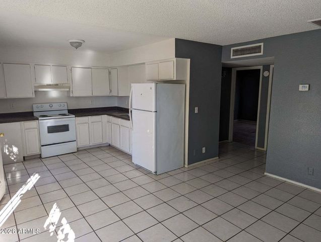 2957 E ATLANTA Avenue, Phoenix, AZ 85040