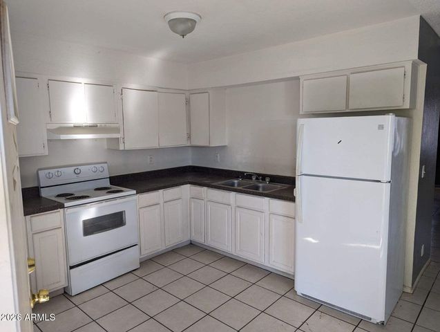 2957 E ATLANTA Avenue, Phoenix, AZ 85040