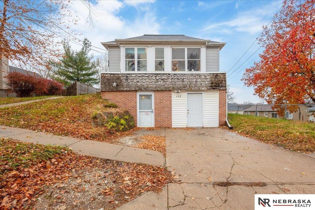 608 S 8th Street, Plattsmouth, NE 68048
