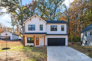 8821 Dogwood Drive, Charlotte, NC 28215