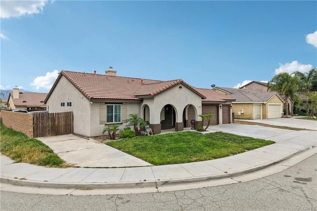 Image 2 of property listing at 477 La Boca, San Jacinto, CA 92582