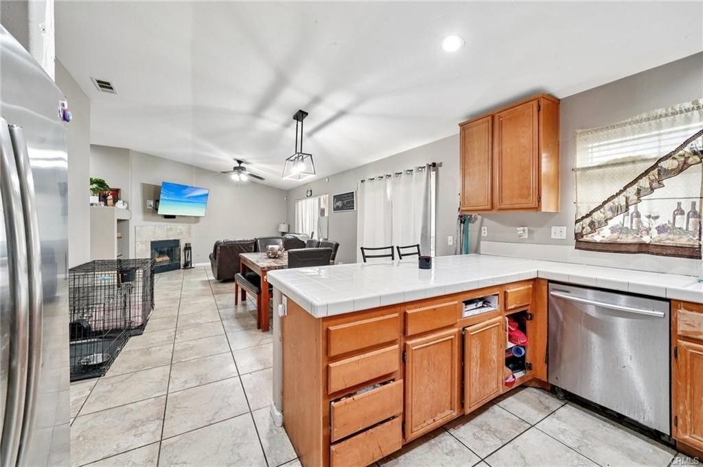Image 6 of property listing at 477 La Boca, San Jacinto, CA 92582