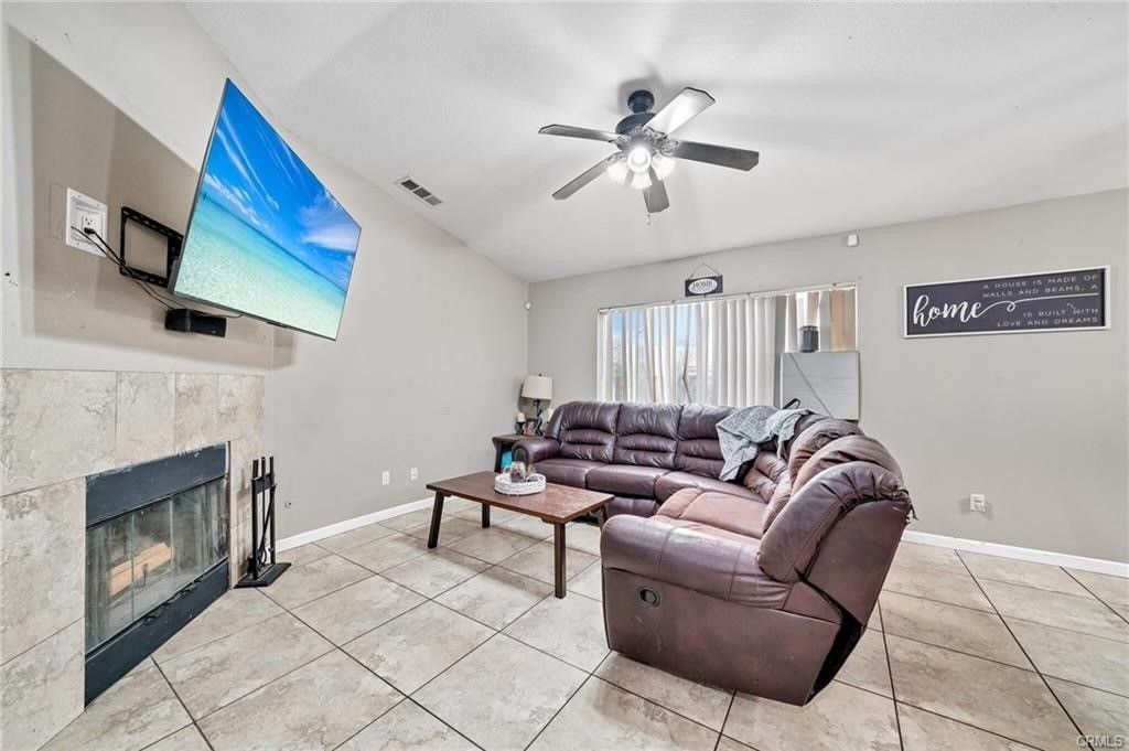 Image 8 of property listing at 477 La Boca, San Jacinto, CA 92582