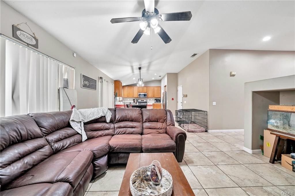 Image 9 of property listing at 477 La Boca, San Jacinto, CA 92582