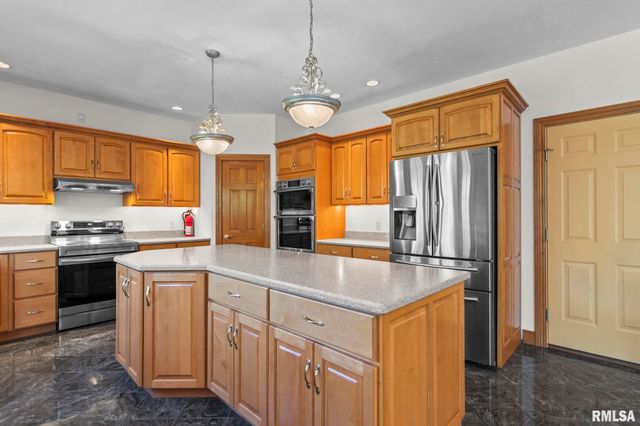 4809 Bears Paw Court, Springfield, IL 62711