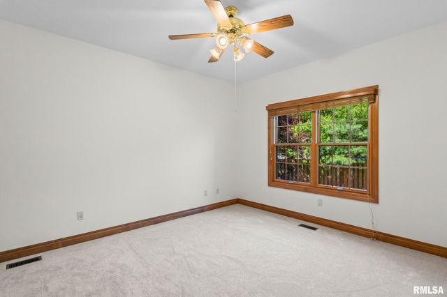 4809 Bears Paw Court, Springfield, IL 62711