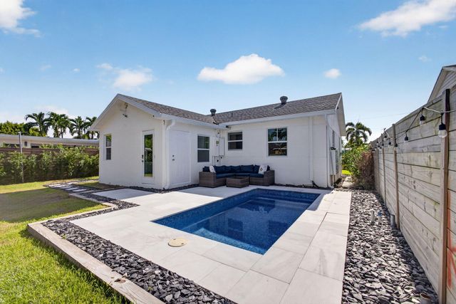 1309 N PALMWAY, Lake Worth Beach, FL 33460