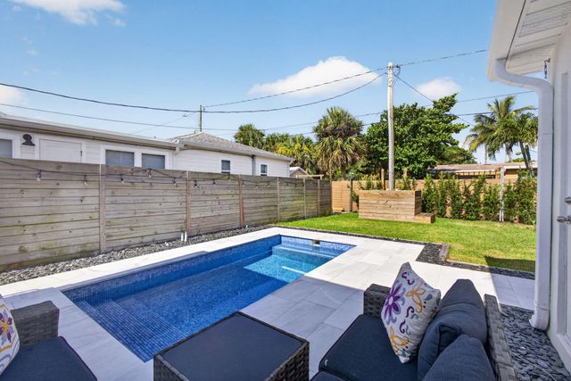 1309 N PALMWAY, Lake Worth Beach, FL 33460