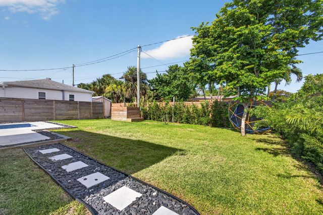 1309 N PALMWAY, Lake Worth Beach, FL 33460