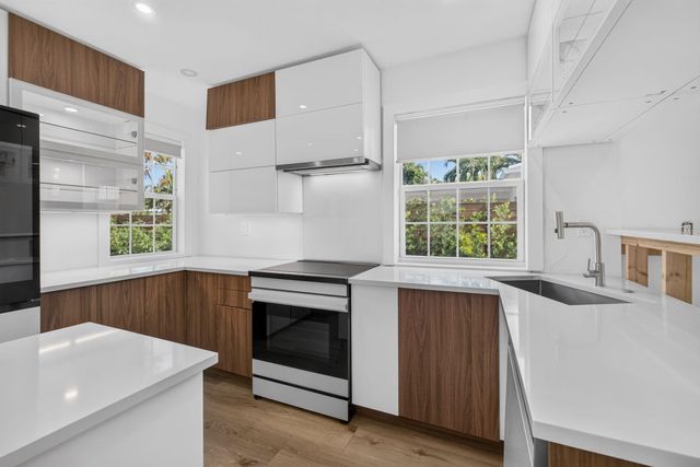 1309 N PALMWAY, Lake Worth Beach, FL 33460
