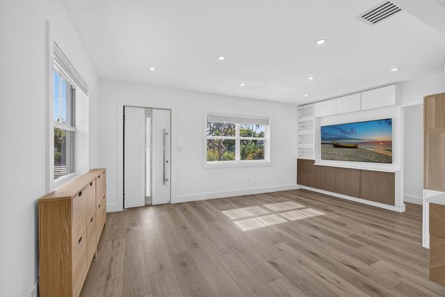 1309 N PALMWAY, Lake Worth Beach, FL 33460
