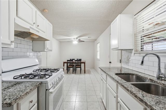 2309 W Meadow Lane, Rogers, AR 72756