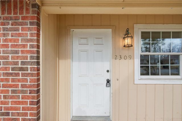 2309 W Meadow Lane, Rogers, AR 72756