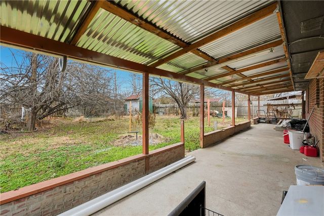 2309 W Meadow Lane, Rogers, AR 72756