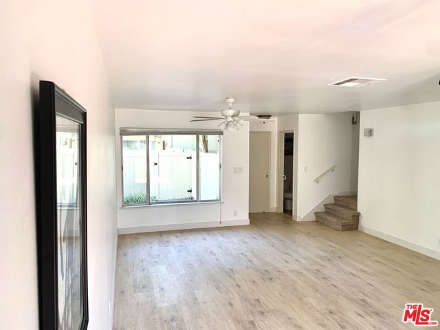 11138 Aqua Vista Street 60, North Hollywood, CA 91602