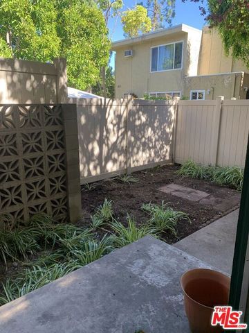 11138 Aqua Vista Street 60, North Hollywood, CA 91602