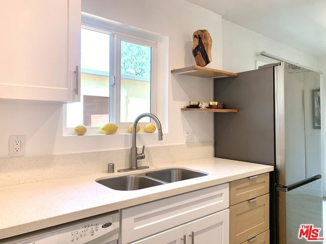 11138 Aqua Vista Street 60, North Hollywood, CA 91602