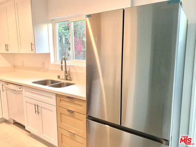 11138 Aqua Vista Street 60, North Hollywood, CA 91602