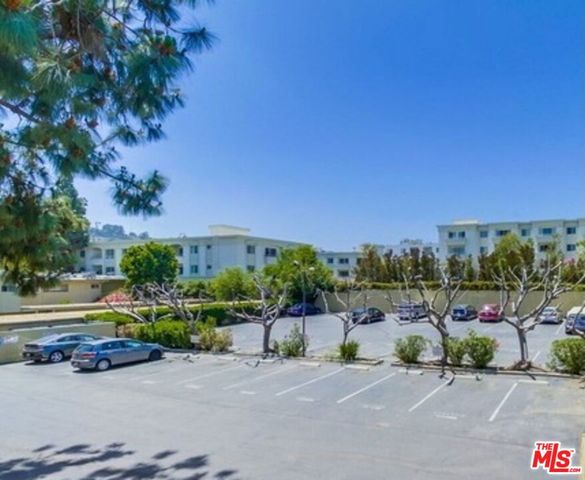 11138 Aqua Vista Street 60, North Hollywood, CA 91602