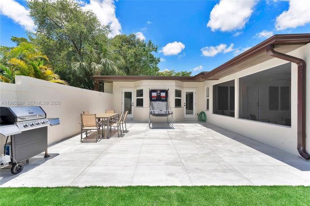 4053 SW 8th Street, Plantation, FL 33317