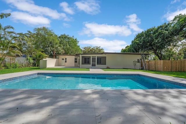 4053 SW 8th Street, Plantation, FL 33317