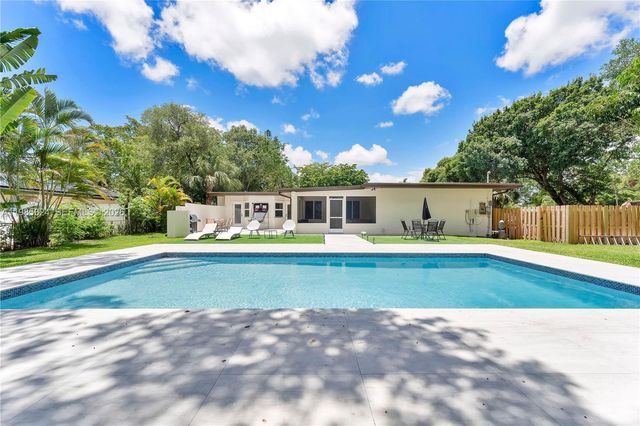 4053 SW 8th Street, Plantation, FL 33317