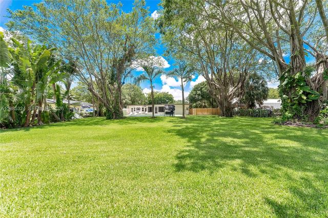 4053 SW 8th Street, Plantation, FL 33317