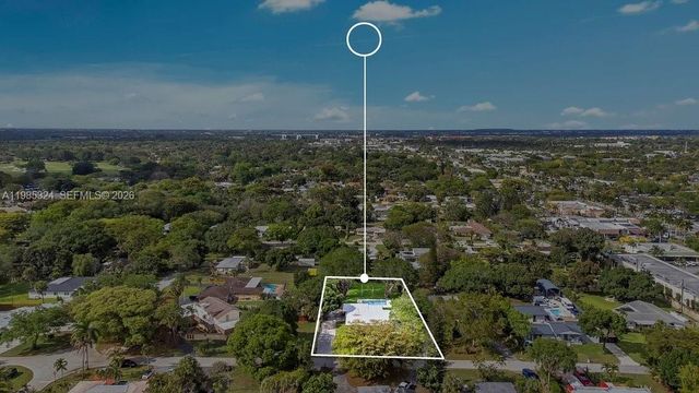 4053 SW 8th Street, Plantation, FL 33317