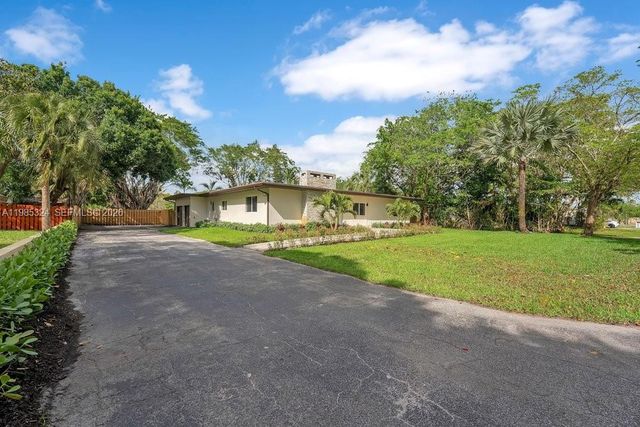 4053 SW 8th Street, Plantation, FL 33317