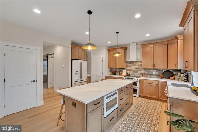 1 LANTERN CT, Carlisle, PA 17013