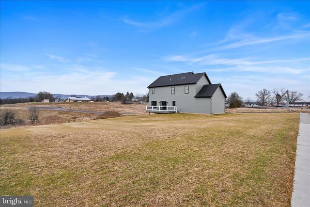 1 LANTERN CT, Carlisle, PA 17013