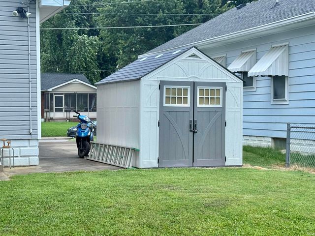 413 E Olmstead Avenue, Evansville, IN 47711