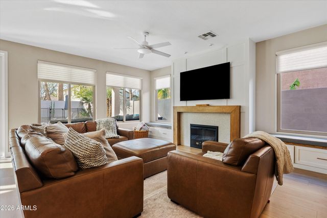 1693 E JADE Place, Chandler, AZ 85286