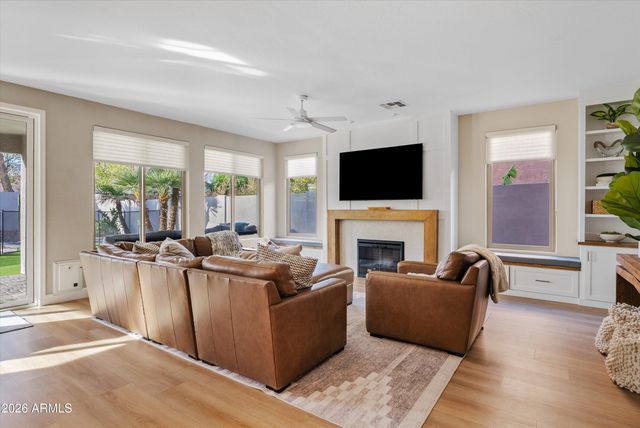 1693 E JADE Place, Chandler, AZ 85286