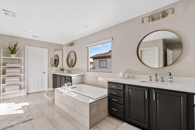 1693 E JADE Place, Chandler, AZ 85286