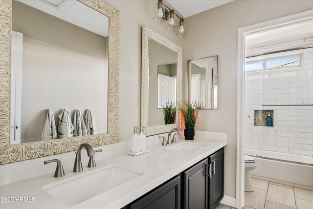 1693 E JADE Place, Chandler, AZ 85286