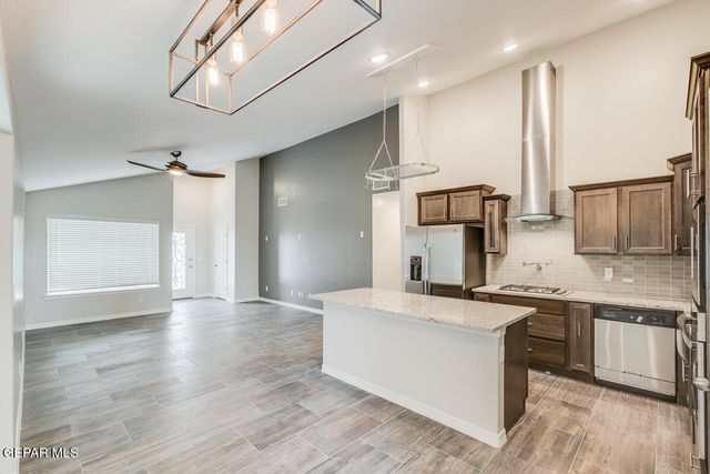 6060 Summer Ridge, Santa Teresa, NM 88008