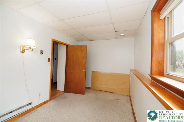 924 Hell Hollow Road, Polk Twp, PA 18058