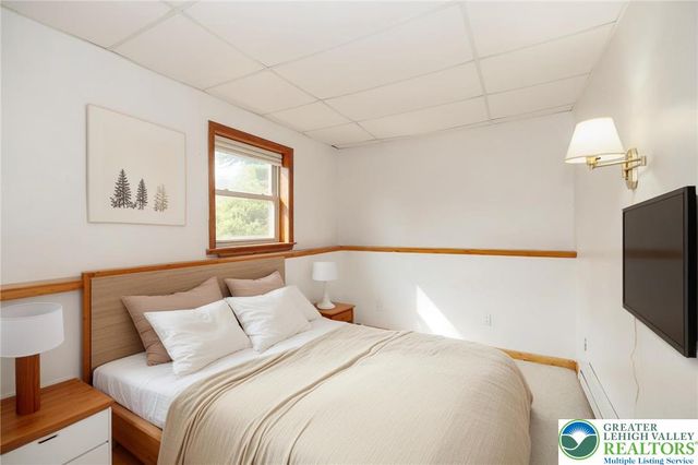 924 Hell Hollow Road, Polk Twp, PA 18058