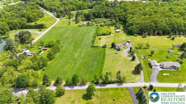 924 Hell Hollow Road, Polk Twp, PA 18058