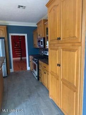 1450 Tara Lane, Terry, MS 39170