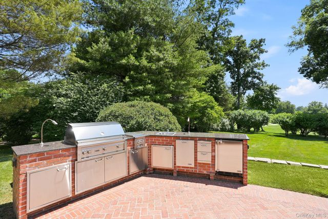 455 Polly Park Road, Rye, NY 10580