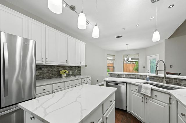 715 Rockcrossing Lane, Allen, TX 75002