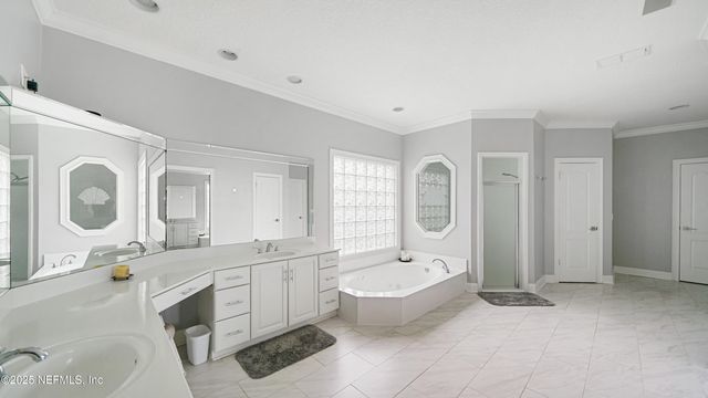 9911 CHELSEA LAKE Road, Jacksonville, FL 32256