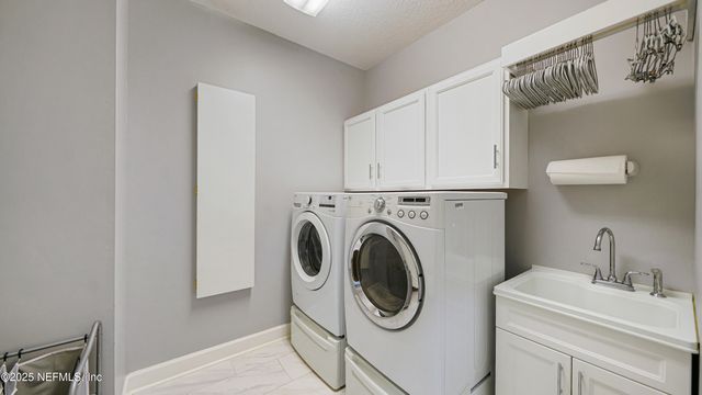 9911 CHELSEA LAKE Road, Jacksonville, FL 32256
